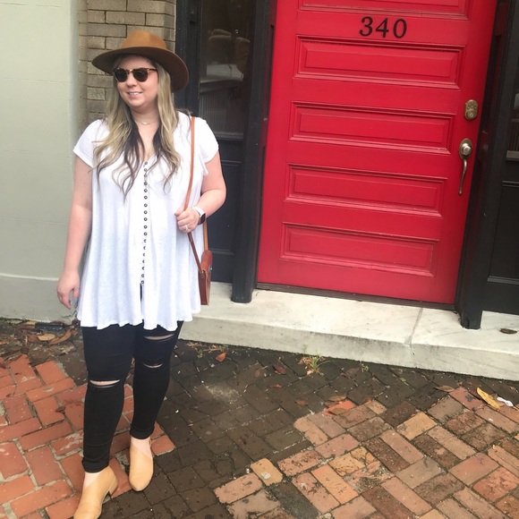 Meet your Posher, Christina - Picture 5 of 5